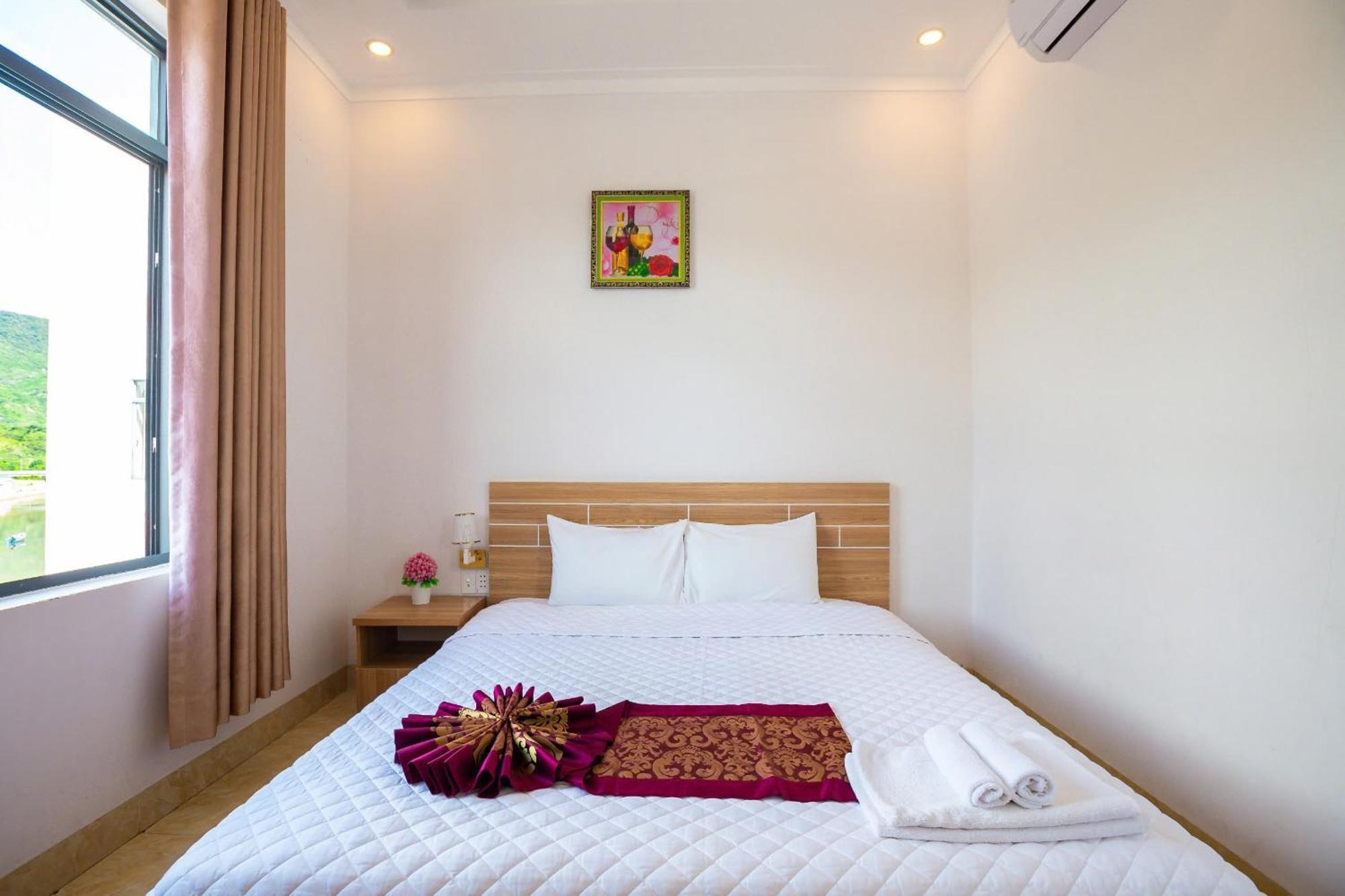 Chau Gia Hotel Vinh Hy Exterior photo